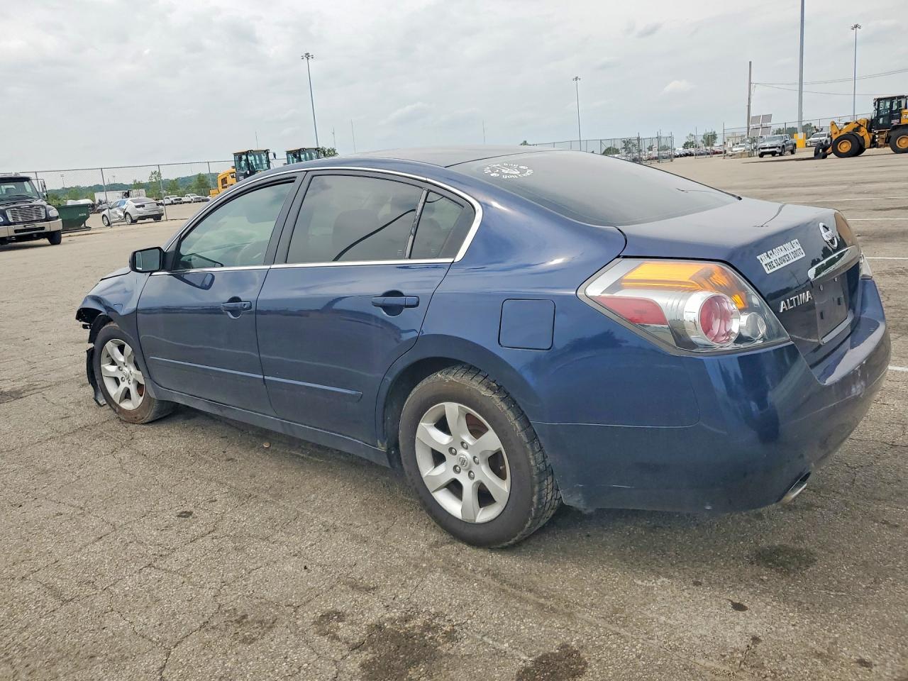 2009 Nissan Altima 2.5 - Image 2
