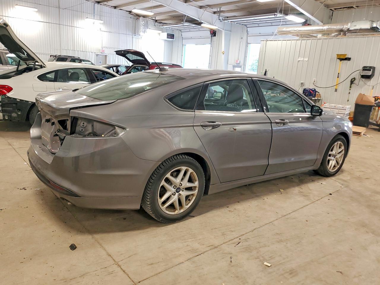 2013 Ford Fusion Se - Фото 3
