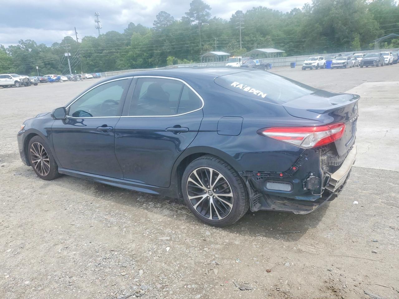 2018 Toyota Camry Se - Фото 2
