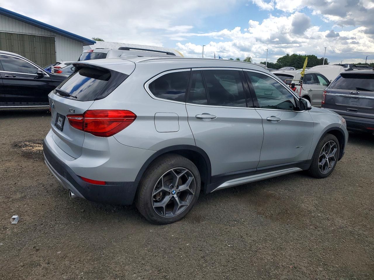 2016 BMW X1 xDrive28I - Image 3