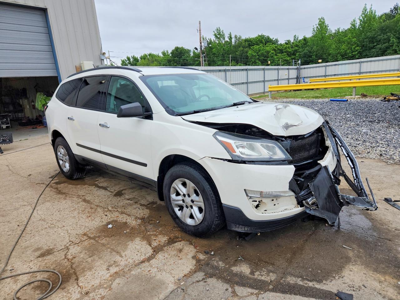 2015 Chevrolet Traverse Ls - Фото 4