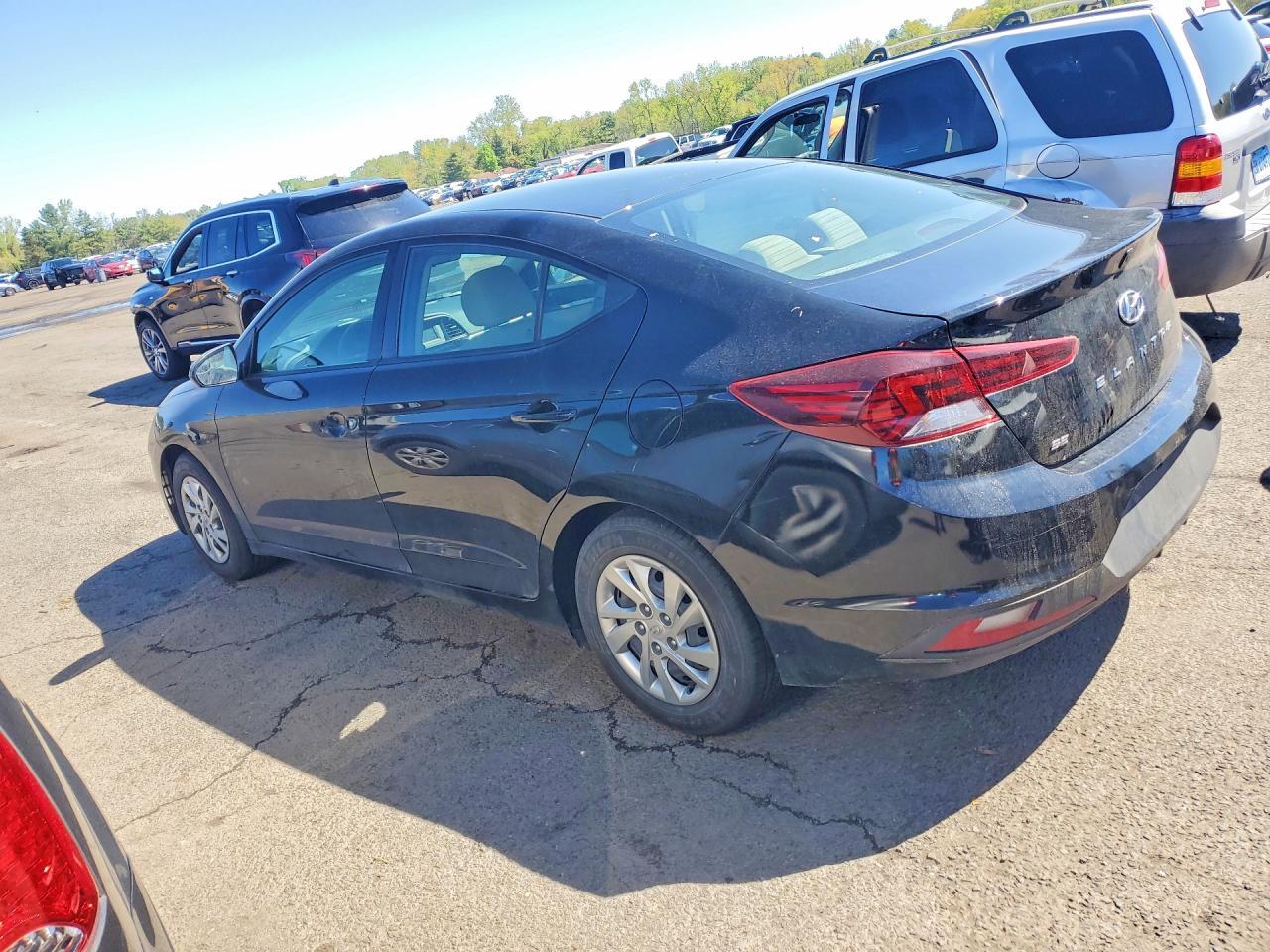 2019 Hyundai Elantra Se - Фото 2