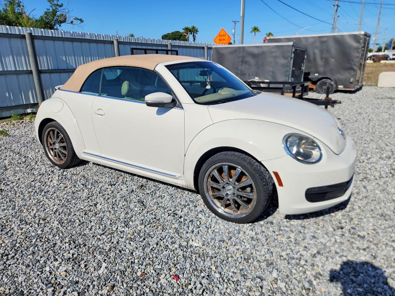 2013 Volkswagen Beetle - Фото 4