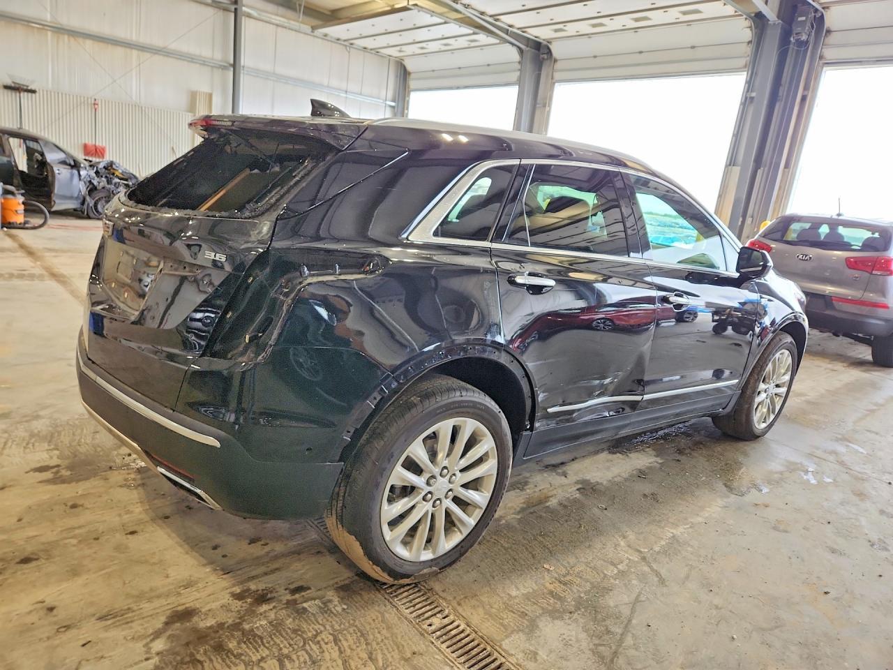 2017 Cadillac Xt5 Platinum - Фото 3