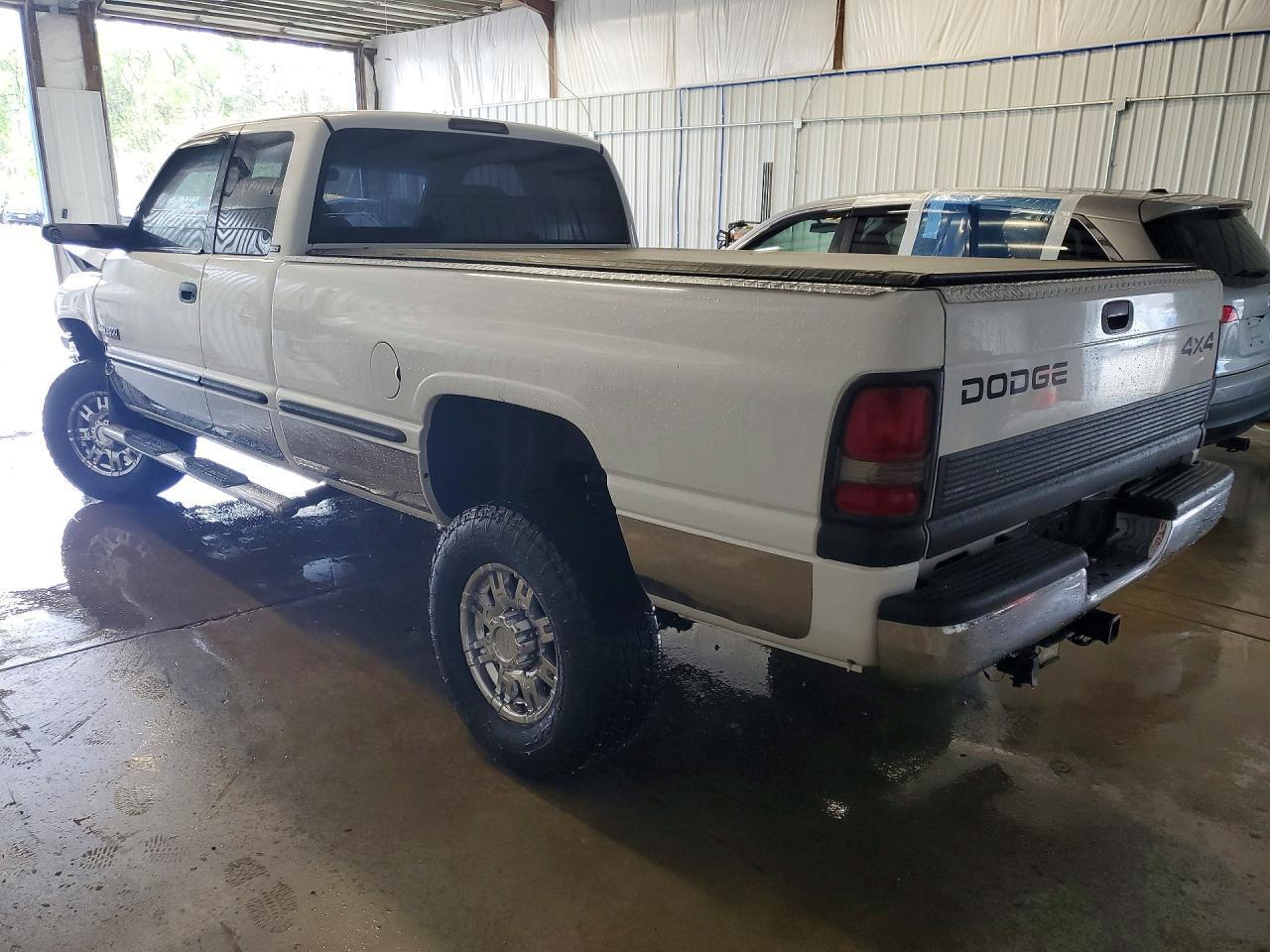 1998 Dodge Ram 2500 - Image 2