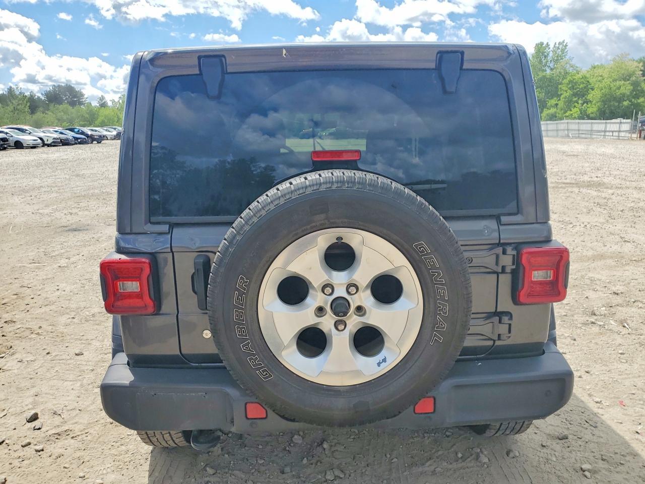 2020 Jeep Wrangler Unlimited Sahara - Image 6