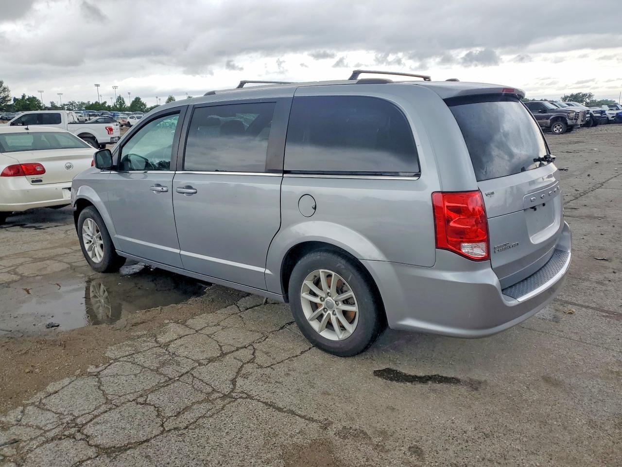 2019 Dodge Grand Caravan Sxt - Фото 2
