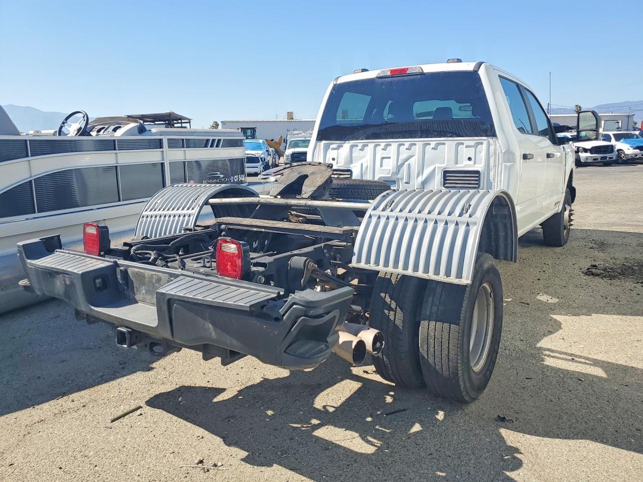 2023 Ford F350 Super Duty - Image 3