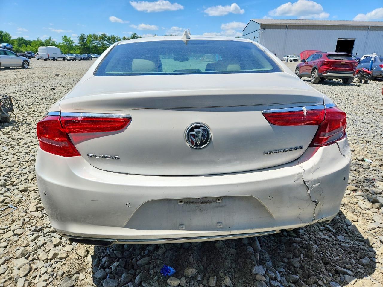 2017 Buick Lacrosse Preferred - Фото 6