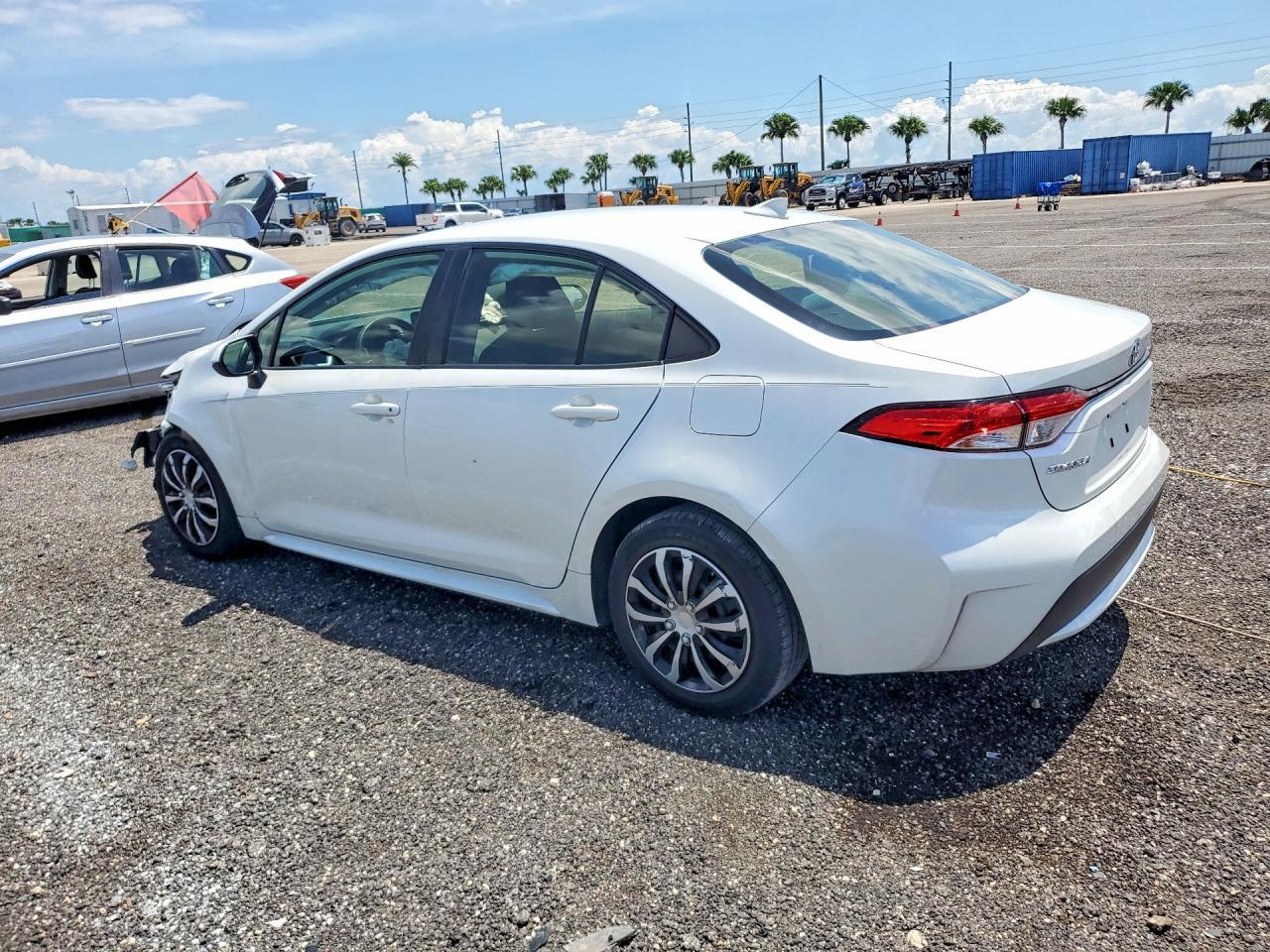 2022 Toyota Corolla Le - Фото 2
