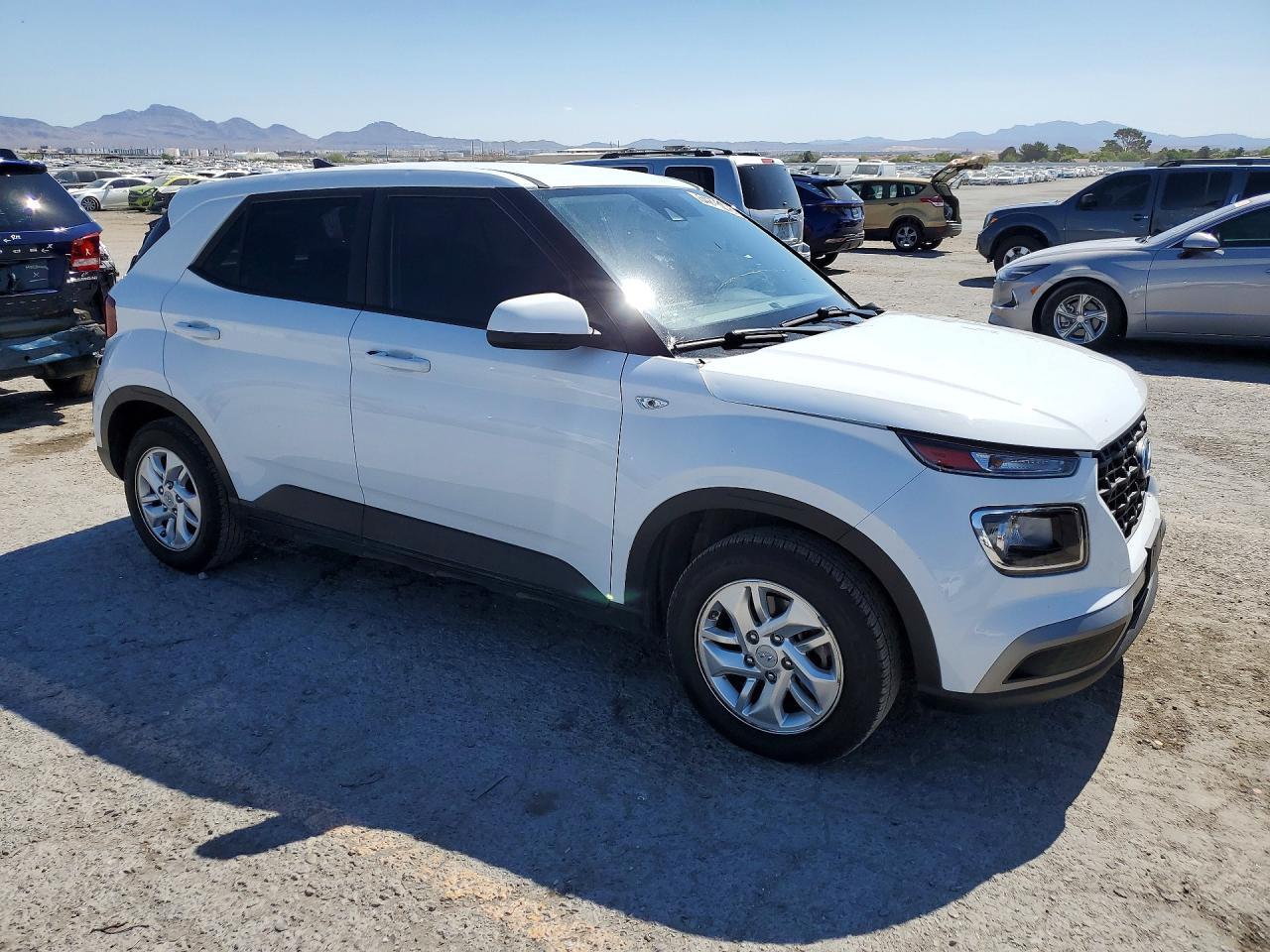 2022 Hyundai Venue Se - Фото 4
