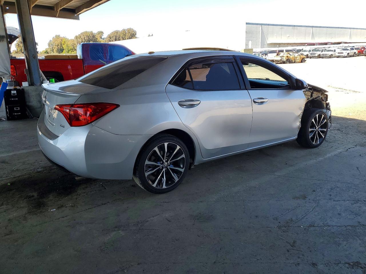 2018 Toyota Corolla Xse - Фото 3
