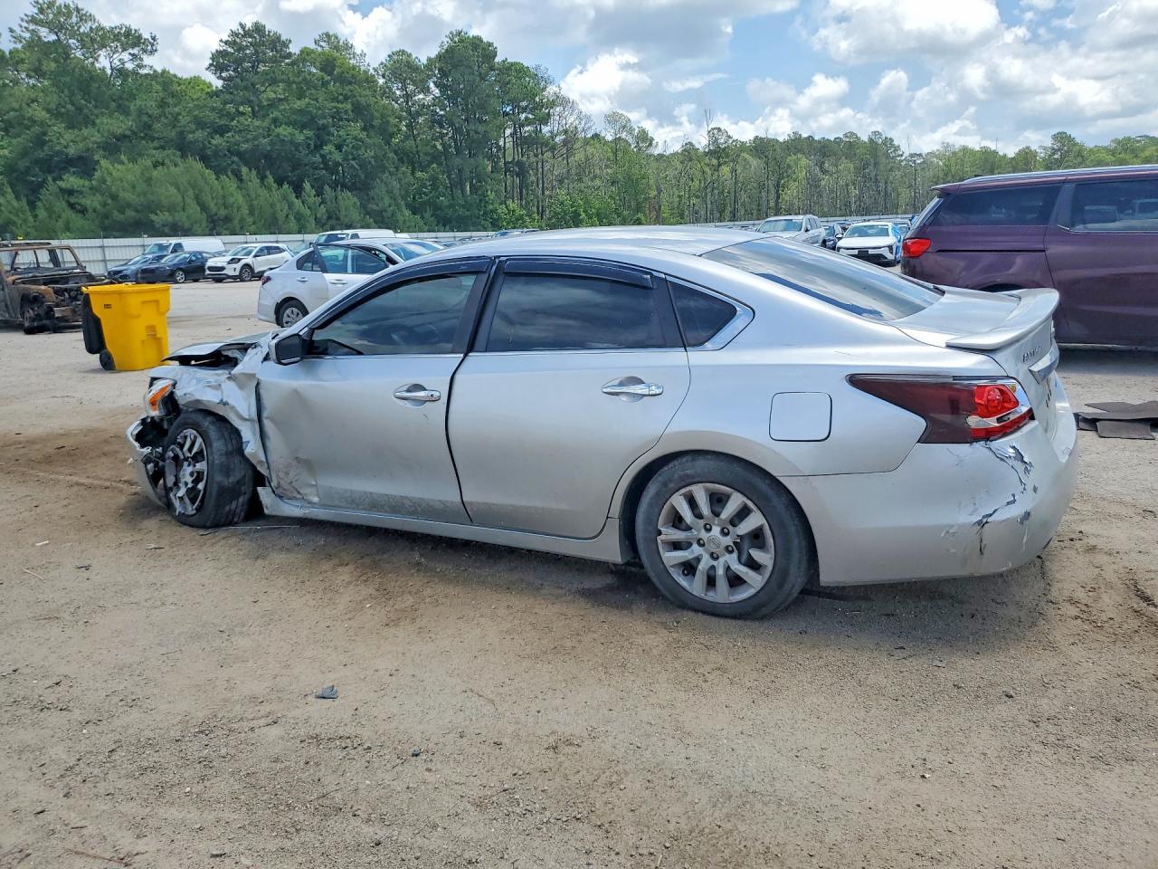 2013 Nissan Altima 2.5 - Фото 2