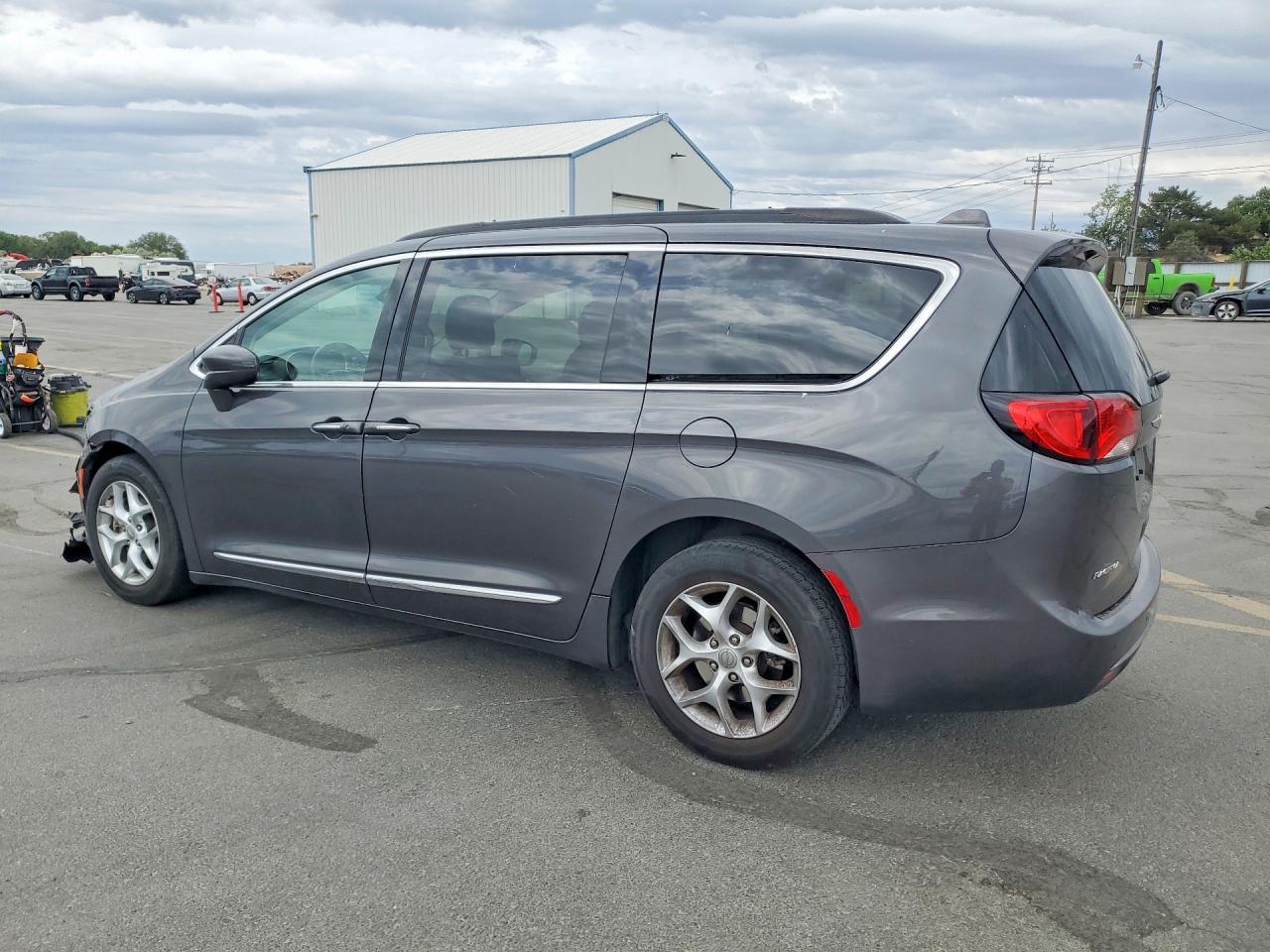 2017 Chrysler Pacifica - Фото 2