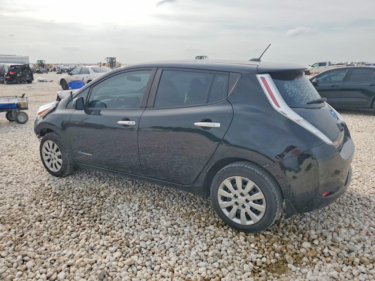 2017 Nissan Leaf S - Image 2