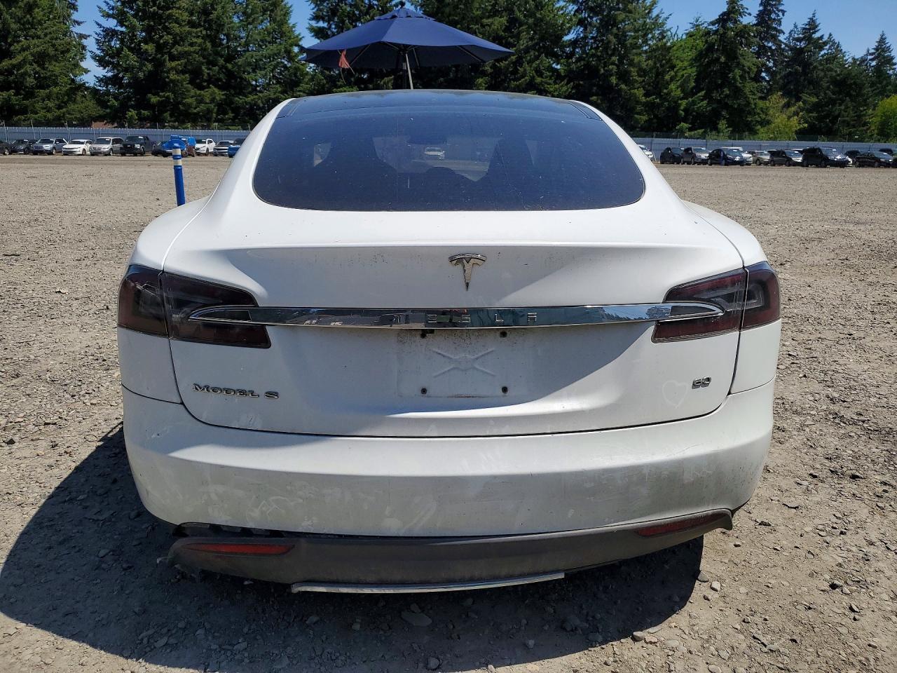2014 Tesla Model S - Image 6