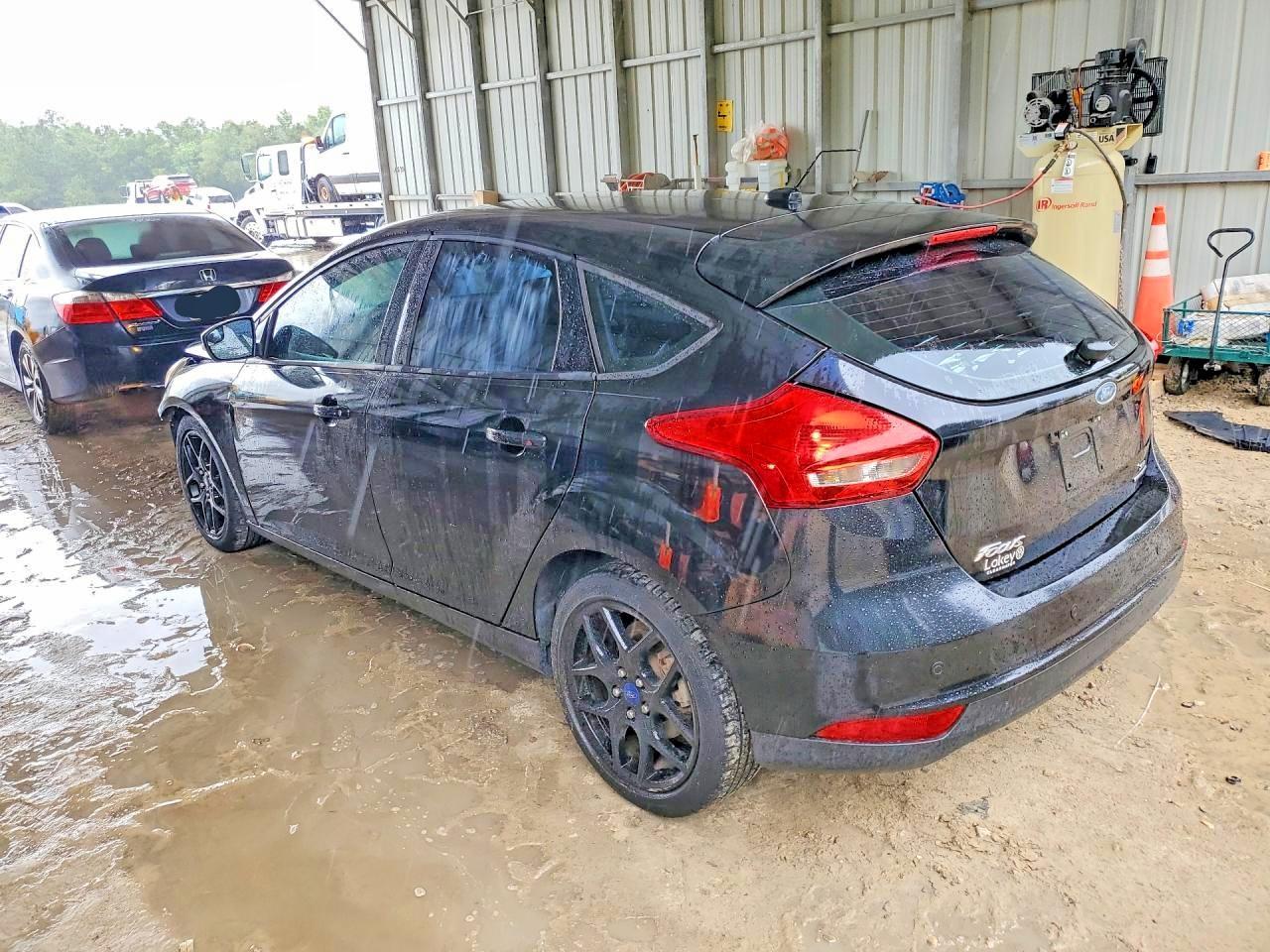 2016 Ford Focus Se - Фото 2