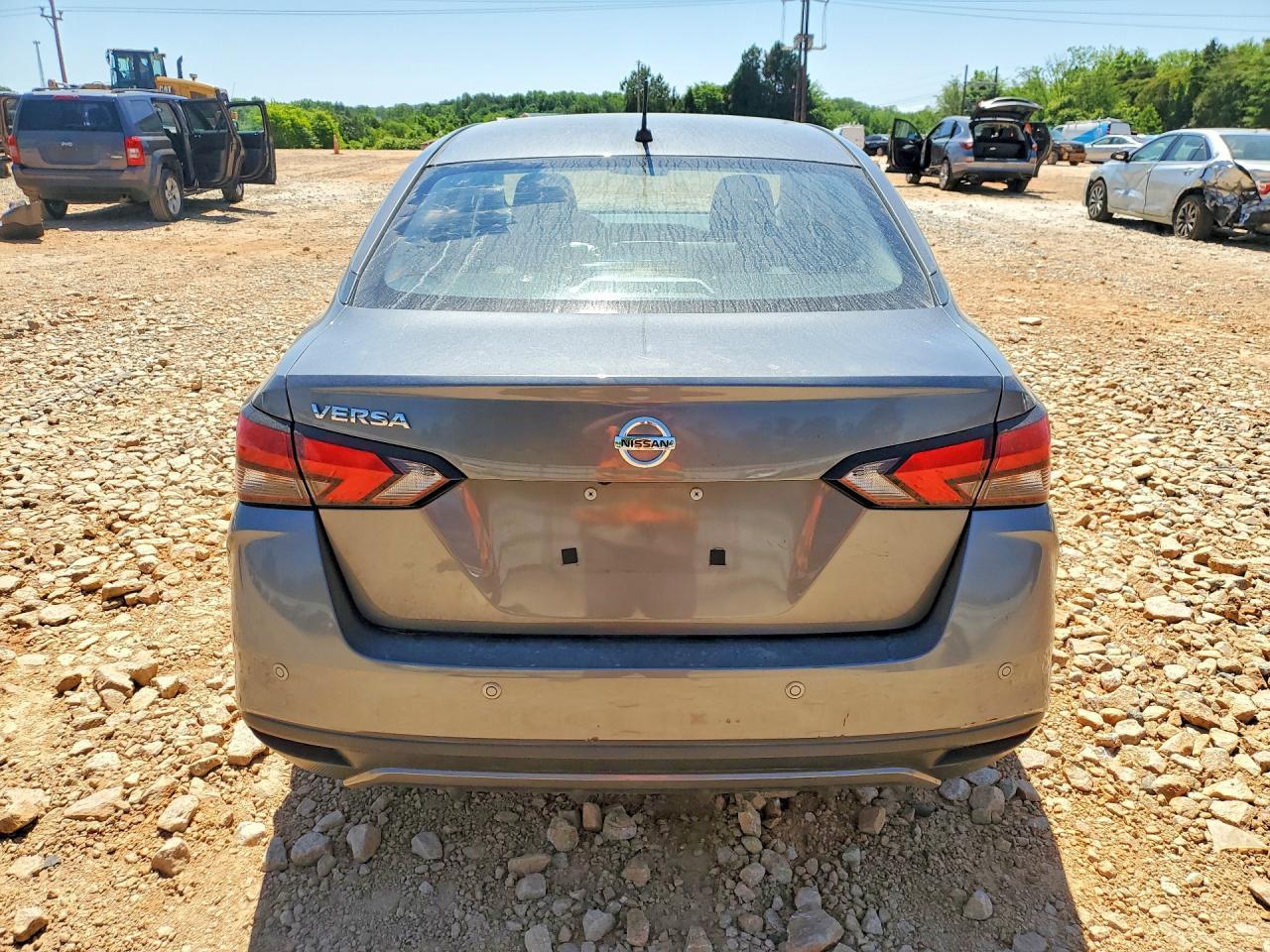 2021 Nissan Versa S - Фото 6