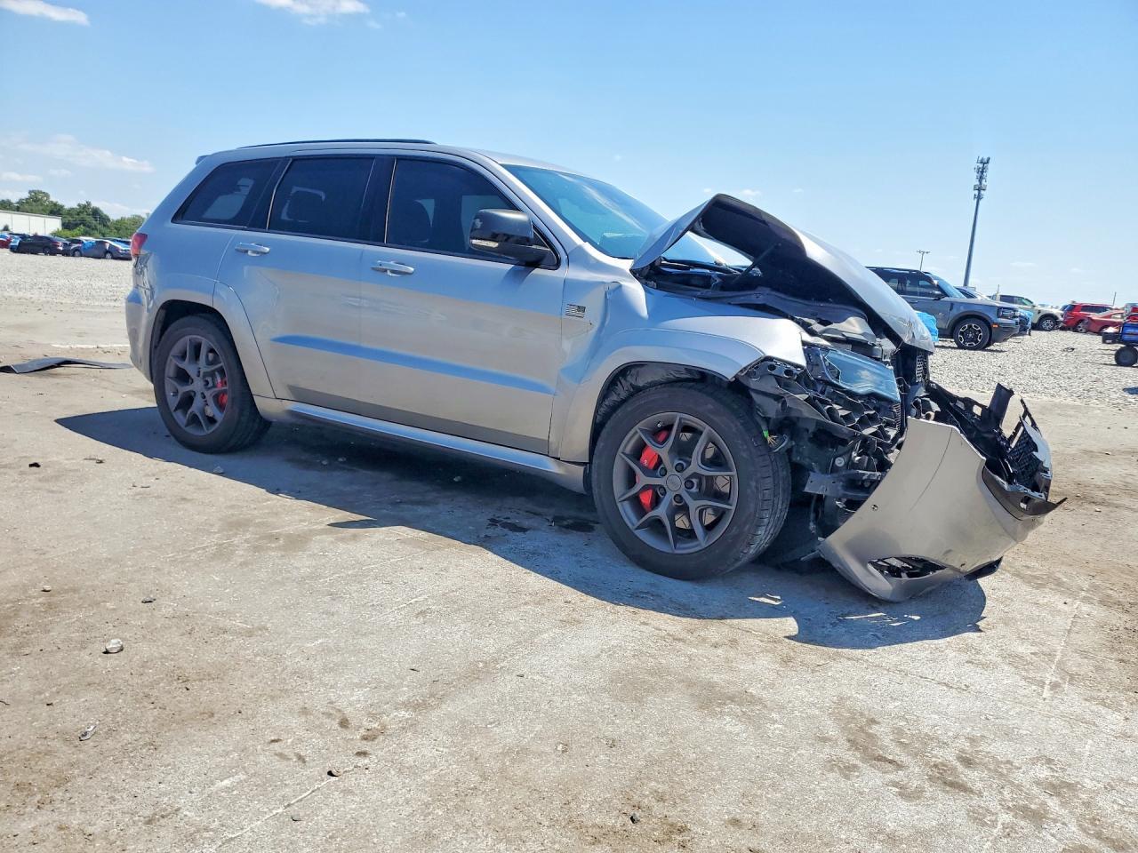 2018 Jeep Grand Cherokee Srt-8 - Image 4