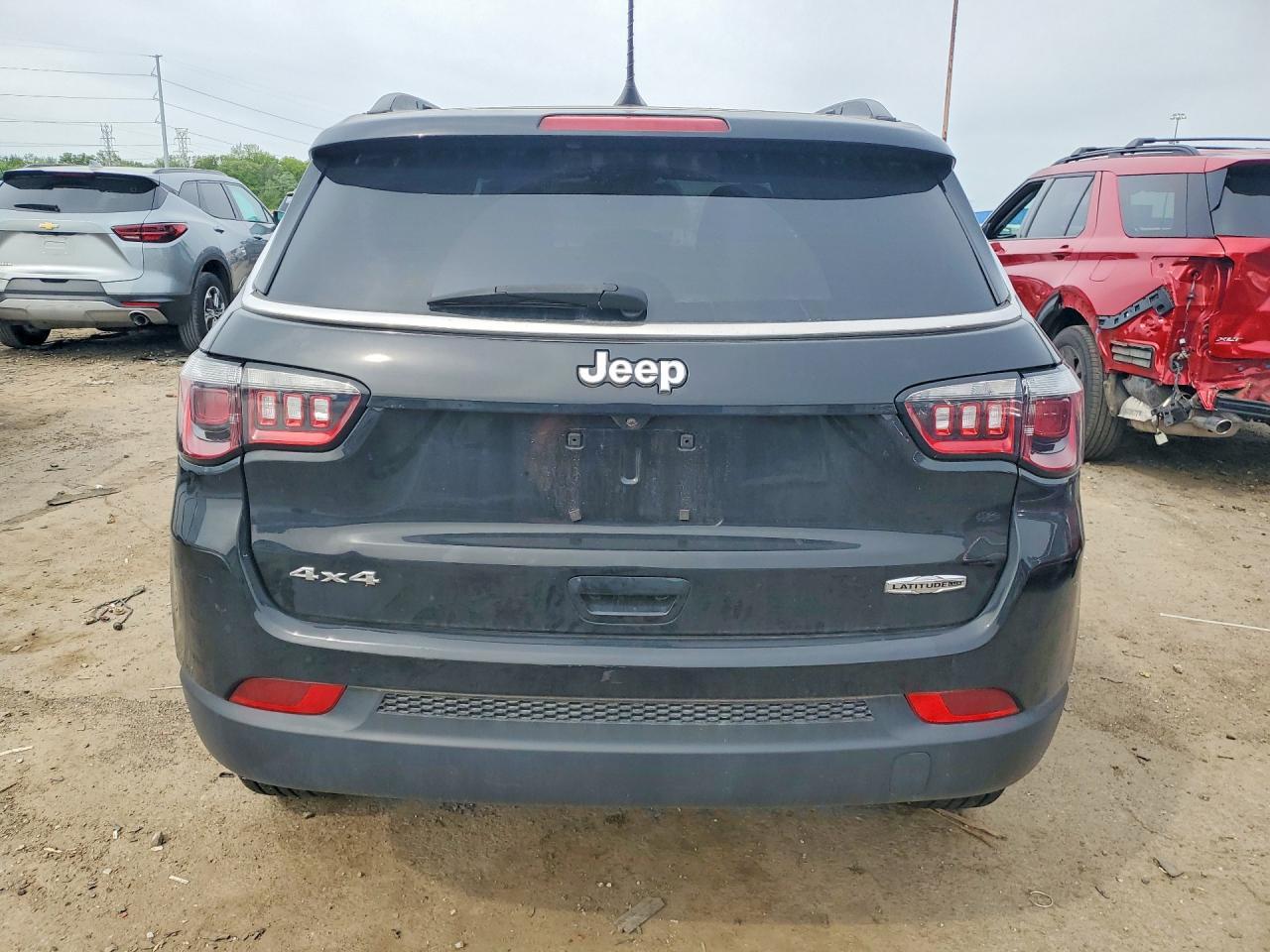 2024 Jeep Compass Latitude Lux - Фото 6