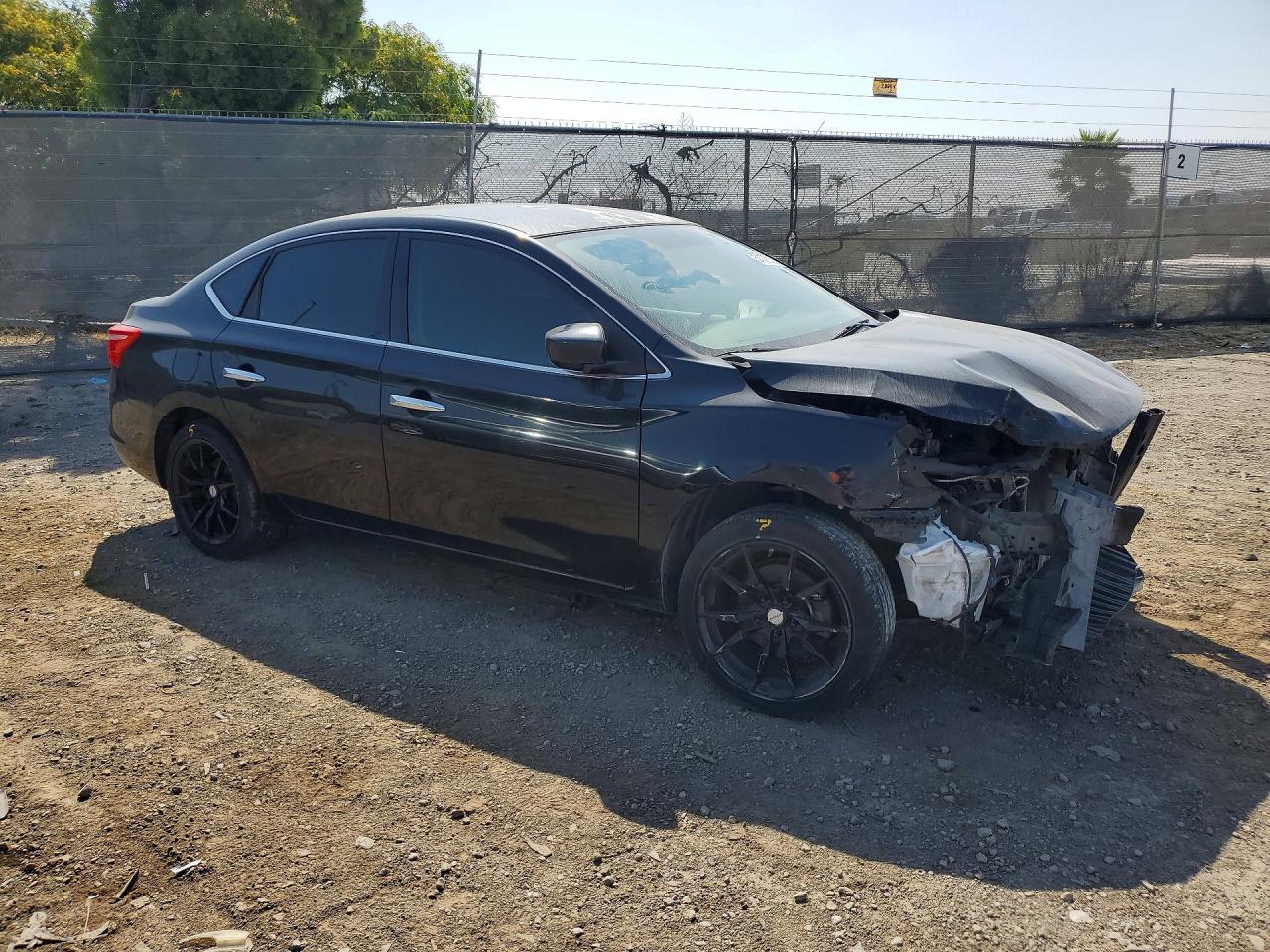 2016 Nissan Sentra S - Фото 4