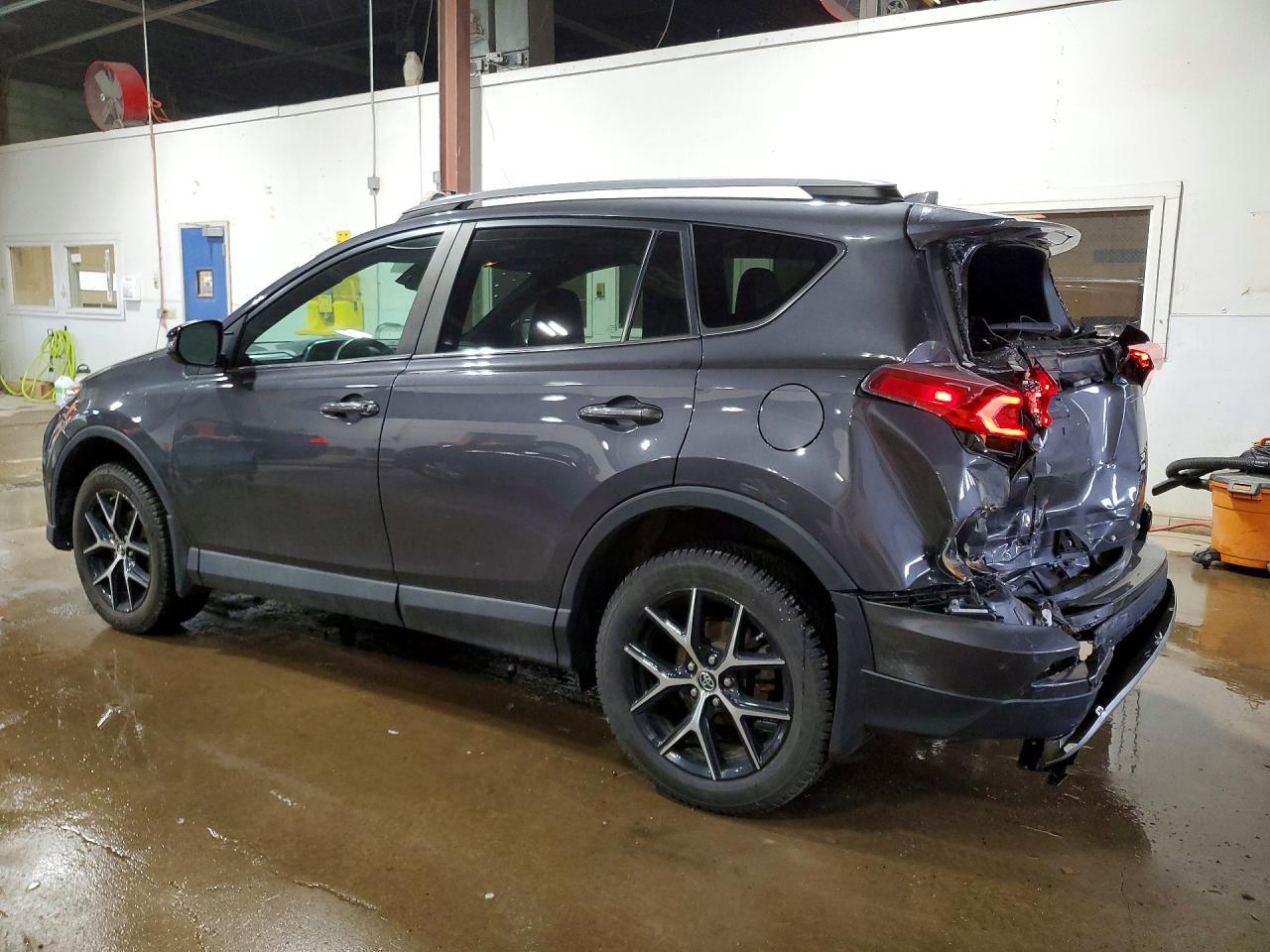 2017 Toyota Rav4 Se - Image 2