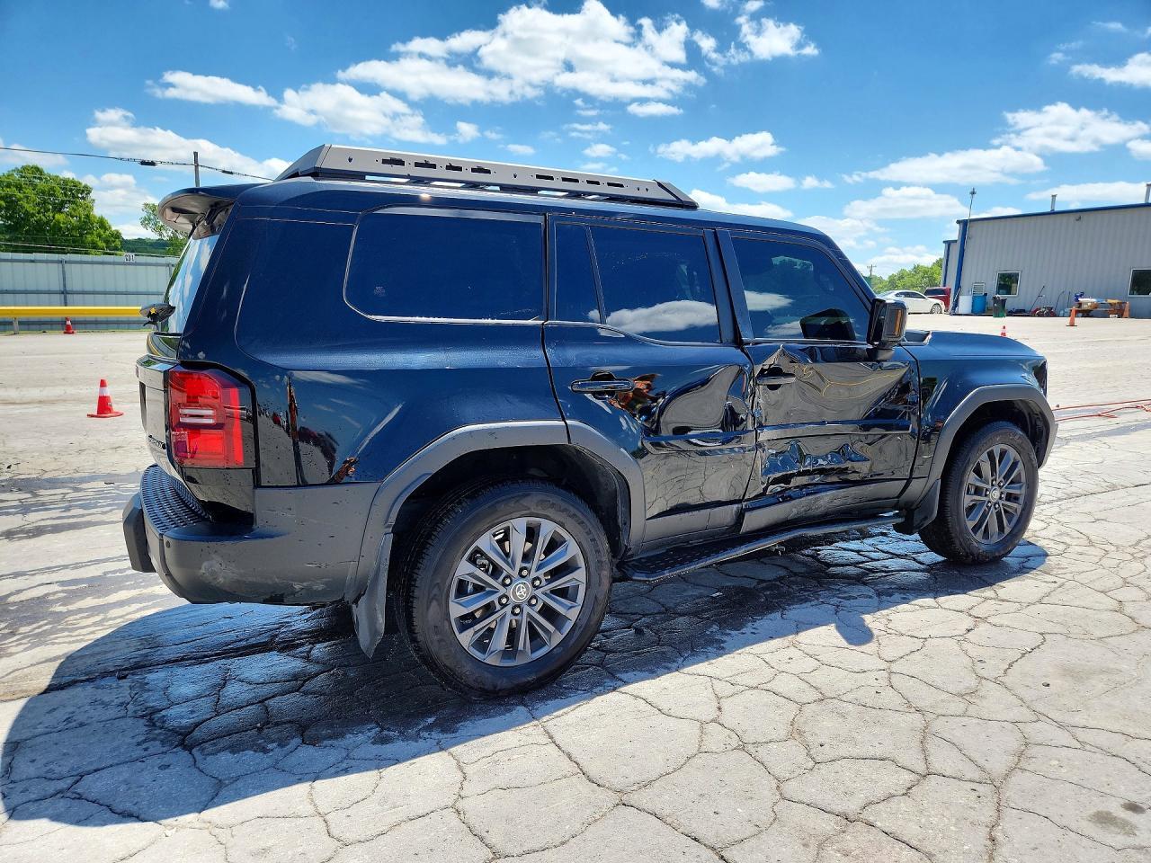 2025 Toyota Land Cruiser Base - Image 3