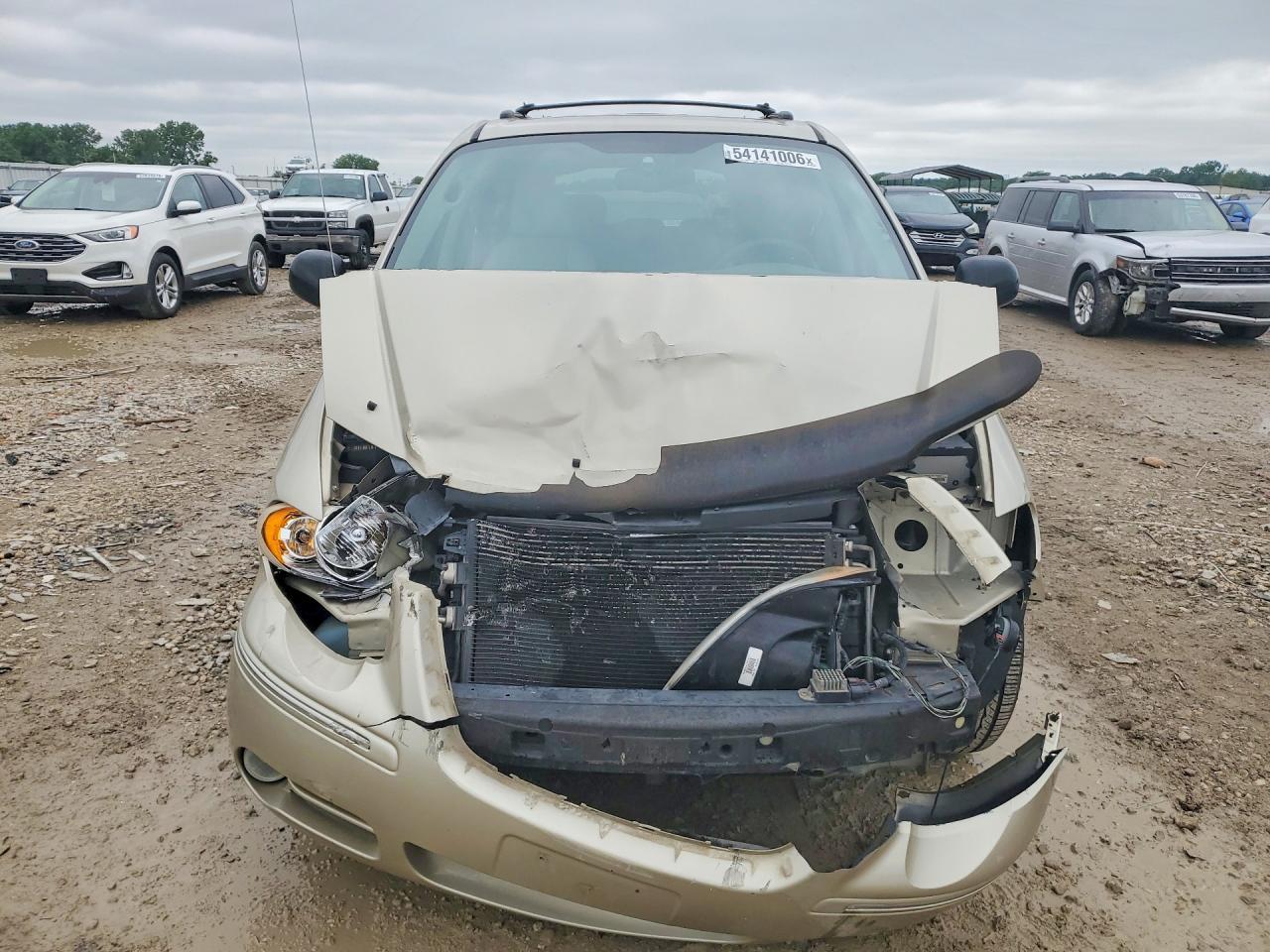 2005 Chrysler Town & Country Touring - Фото 5