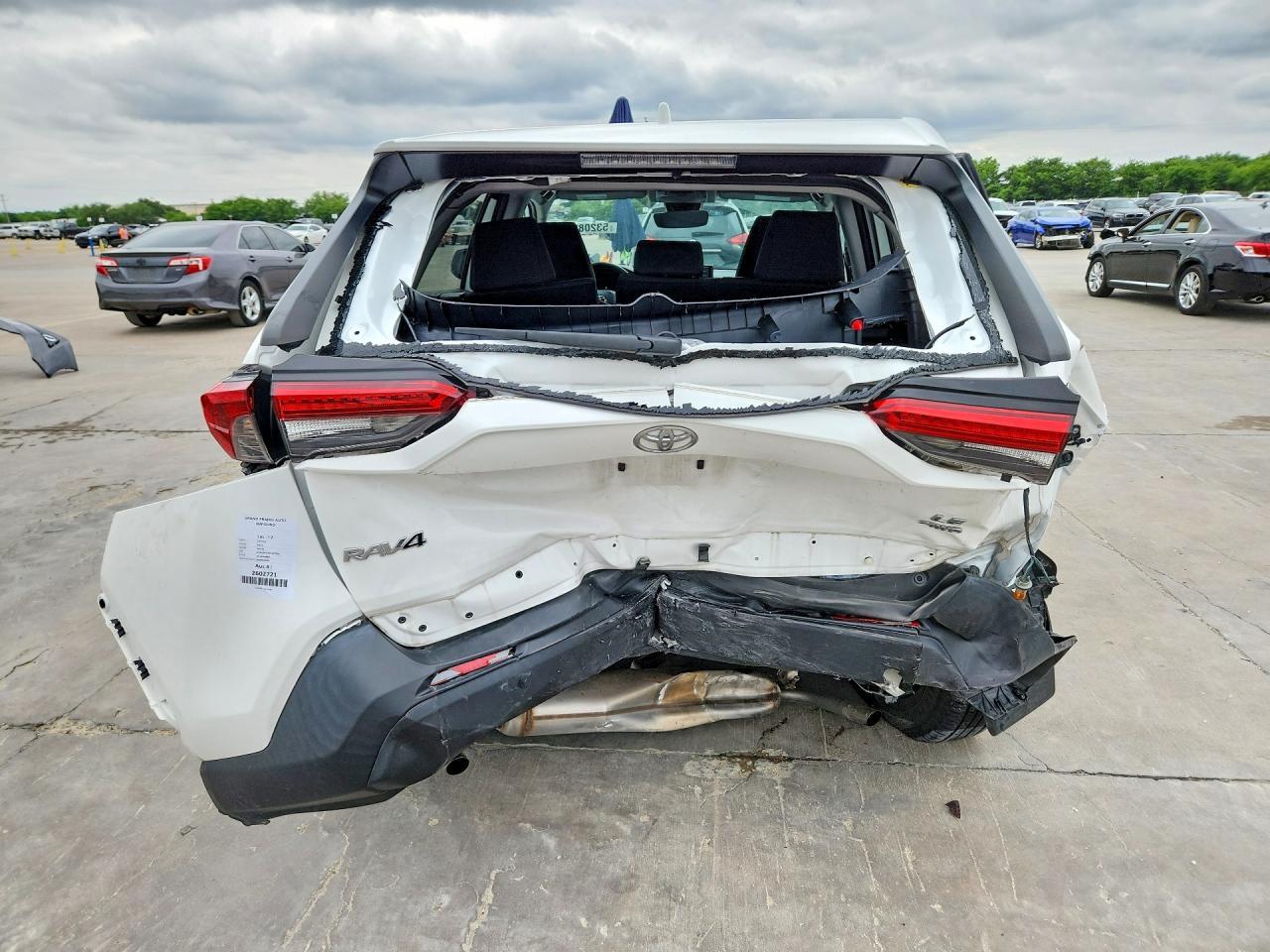 2022 Toyota Rav4 Le - Фото 6
