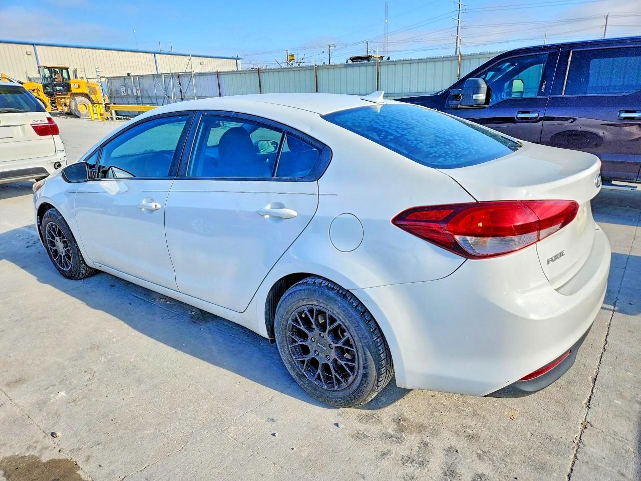 2017 Kia Forte Lx - Фото 2