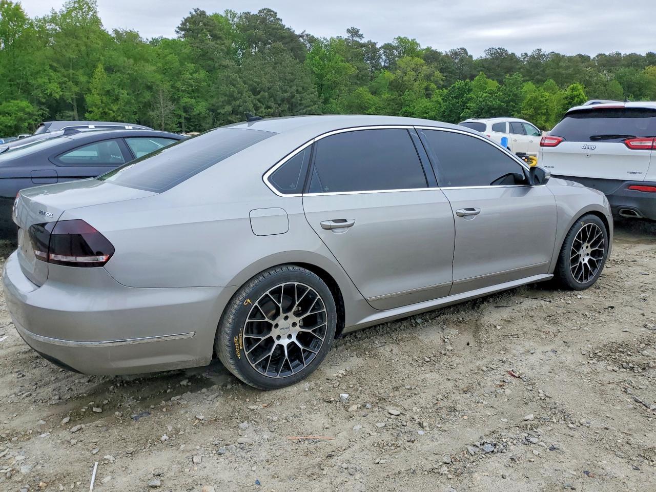 2013 Volkswagen Passat Sel - Фото 3