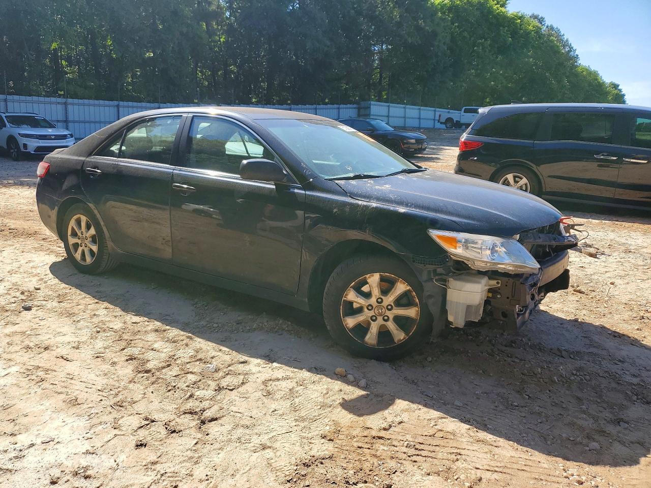 2011 Toyota Camry Le - Фото 4
