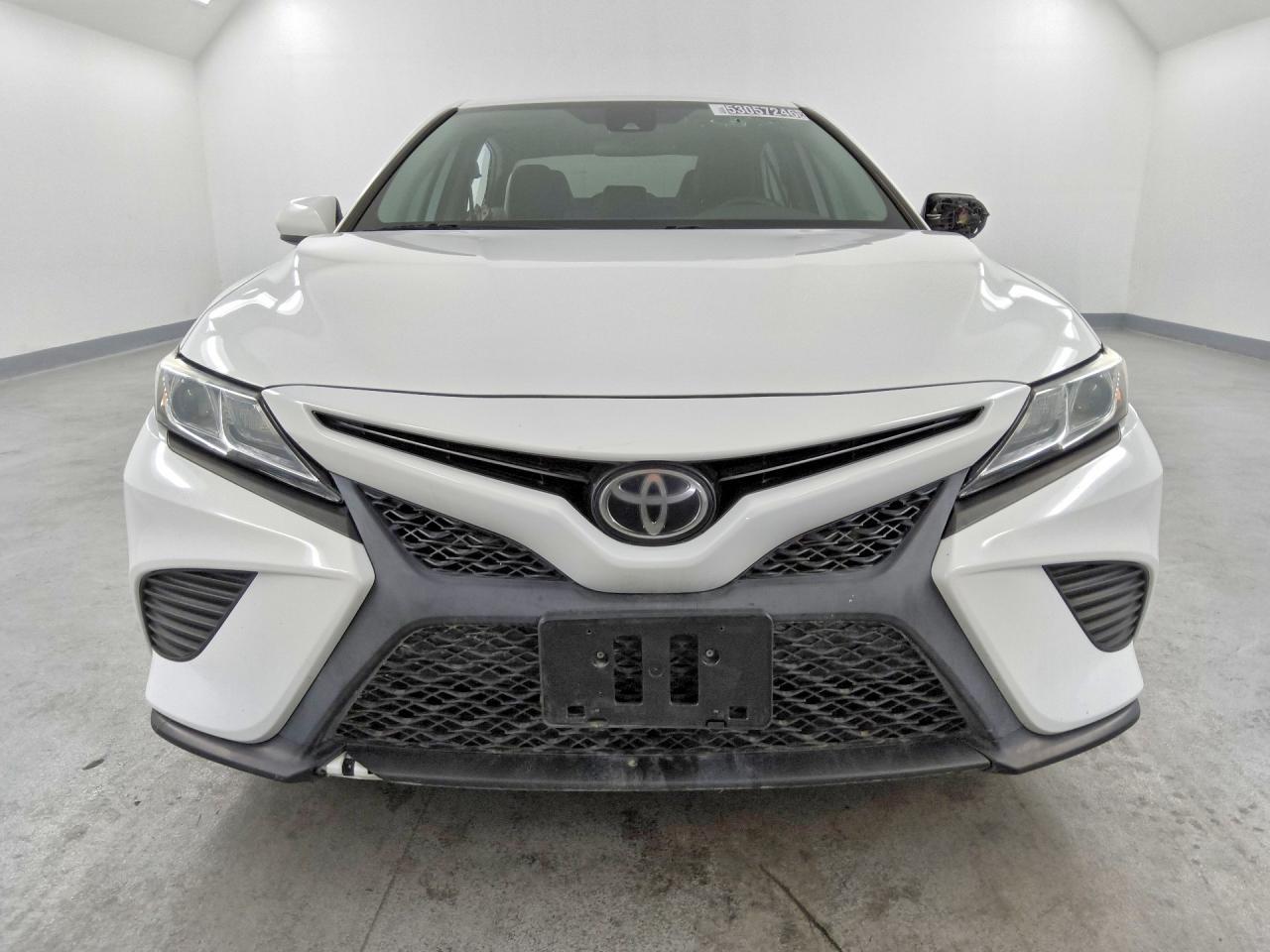 2019 Toyota Camry Se - Image 5