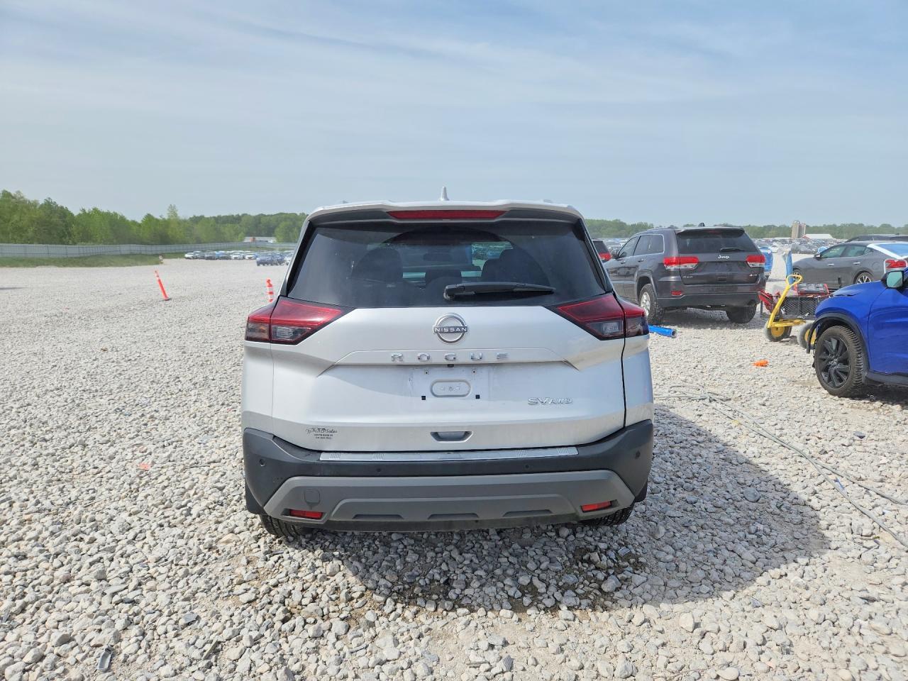 2023 Nissan Rogue Sv - Image 6