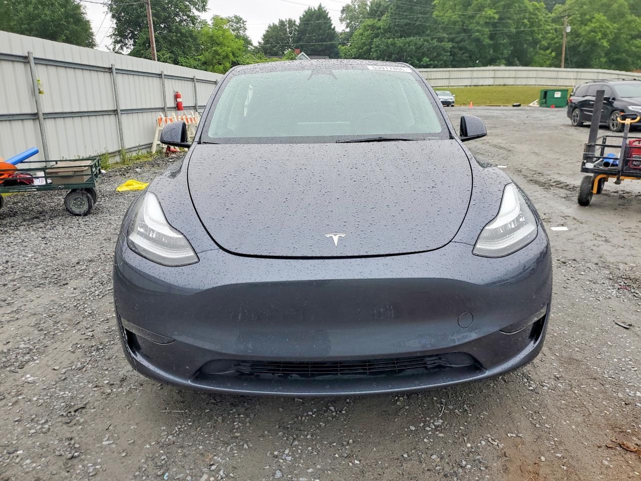 2022 Tesla Model Y - Image 5