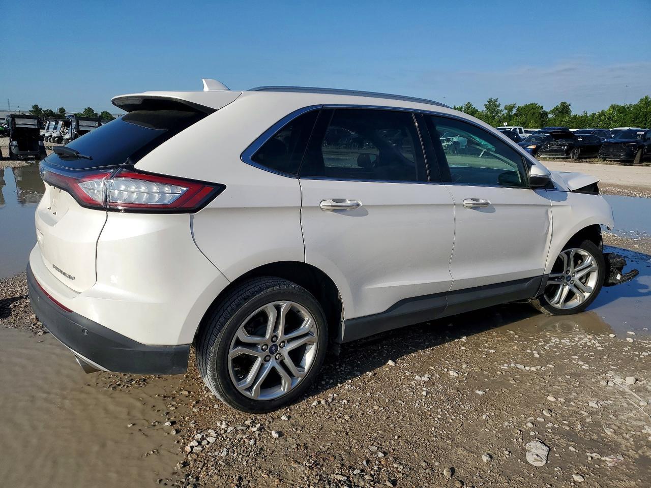 2018 Ford Edge Titanium - Image 3