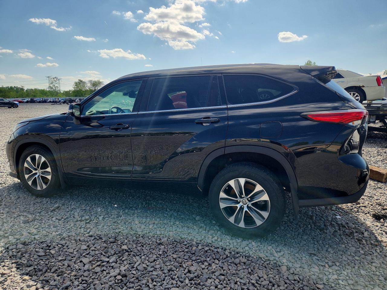 2022 Toyota Highlander Xle - Фото 2