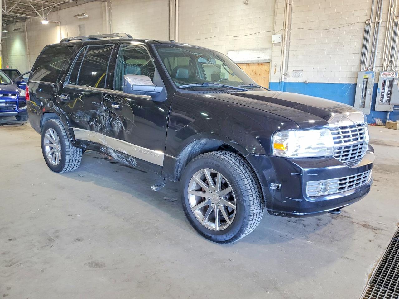 2008 Lincoln Navigator - Image 4
