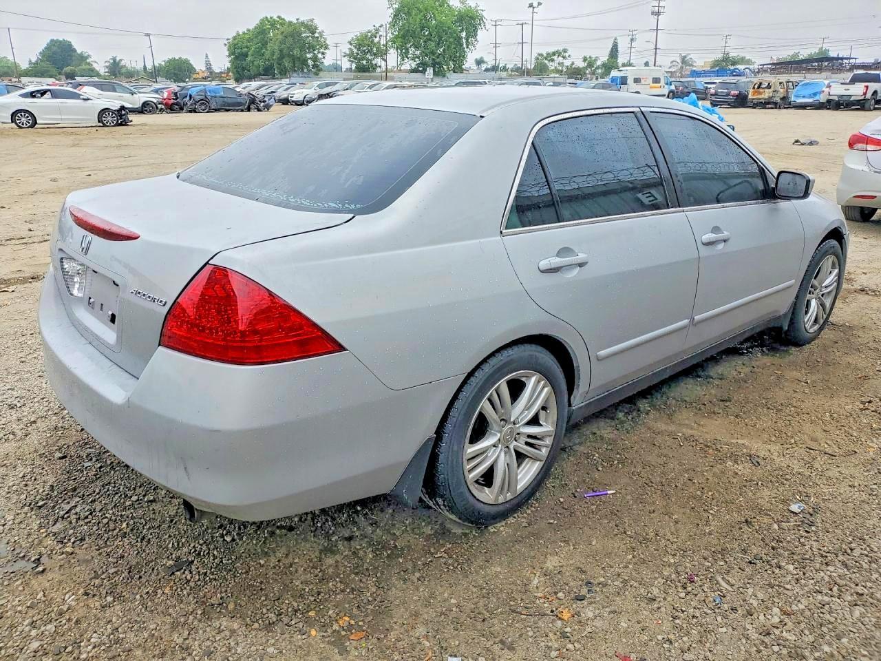 2006 Honda Accord Lx - Фото 3