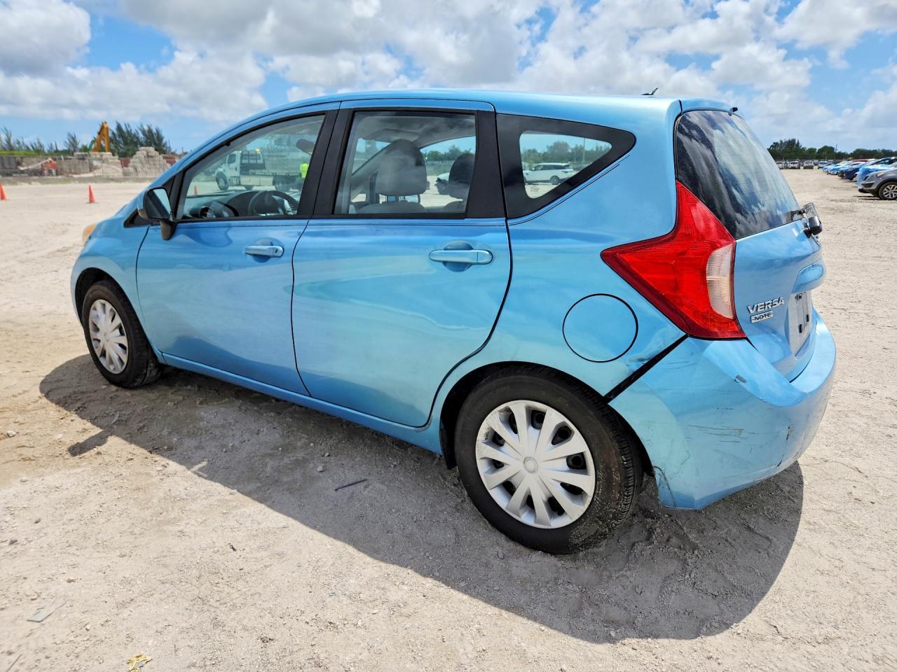 2014 Nissan Versa Note S - Фото 2
