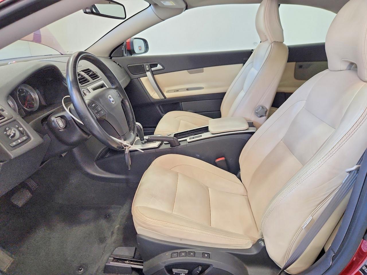 2011 Volvo C70 - Фото 7