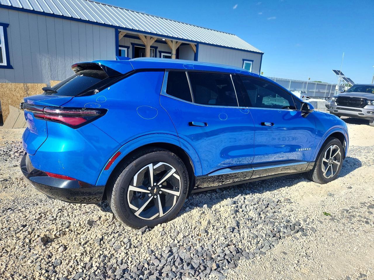 2025 Chevrolet Equinox Lt - Image 3