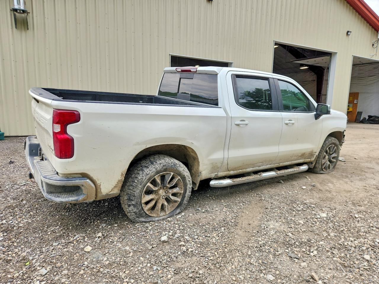 2020 Chevrolet Silverado K1500 Lt - Image 3