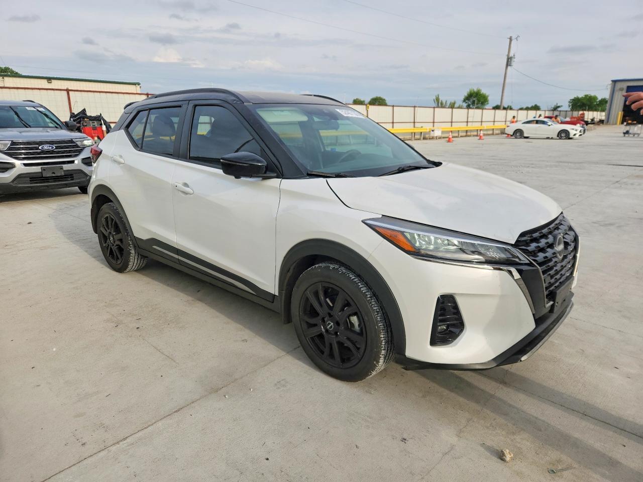 2024 Nissan Kicks Sr - Фото 4