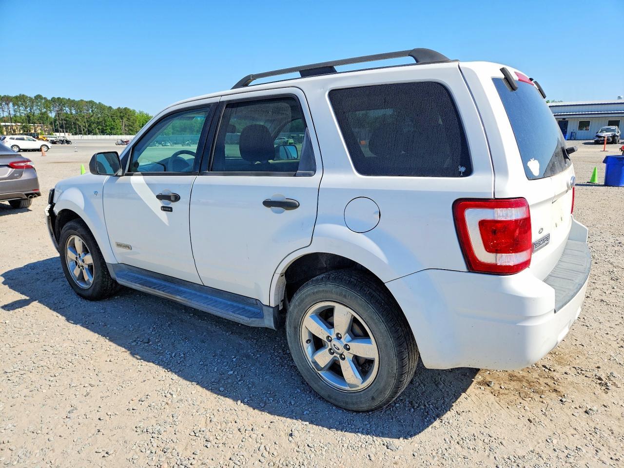2008 Ford Escape Xlt - Image 2