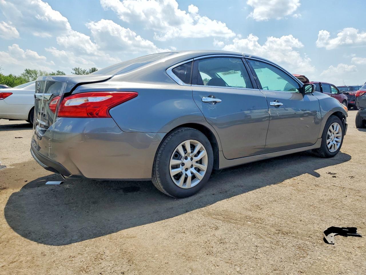 2016 Nissan Altima 2.5 S - Фото 3