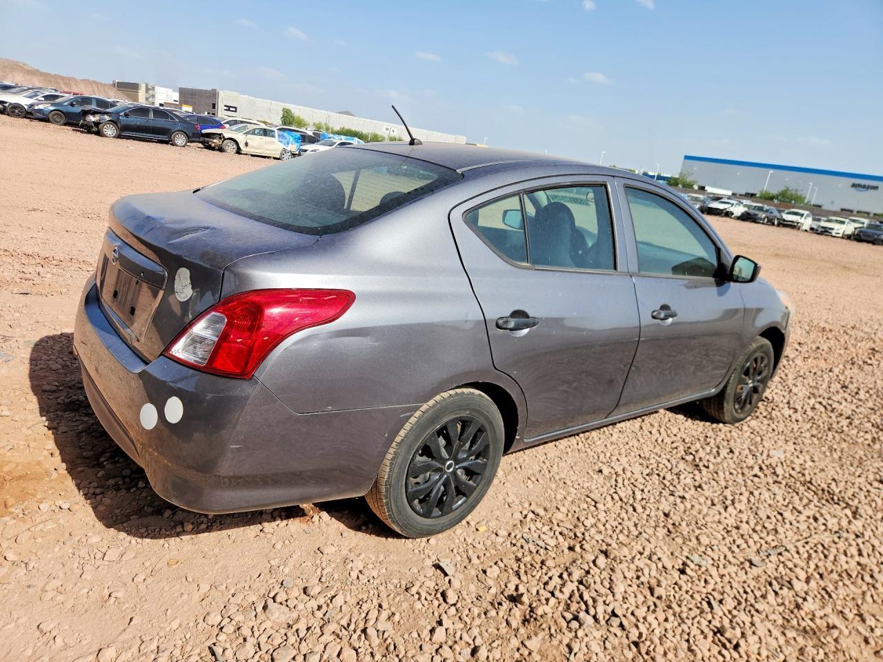 2016 Nissan Versa - Image 3