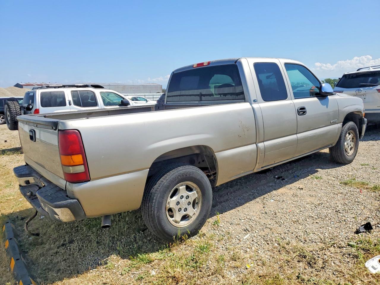 2002 Chevrolet Silverado C1500 - Фото 3