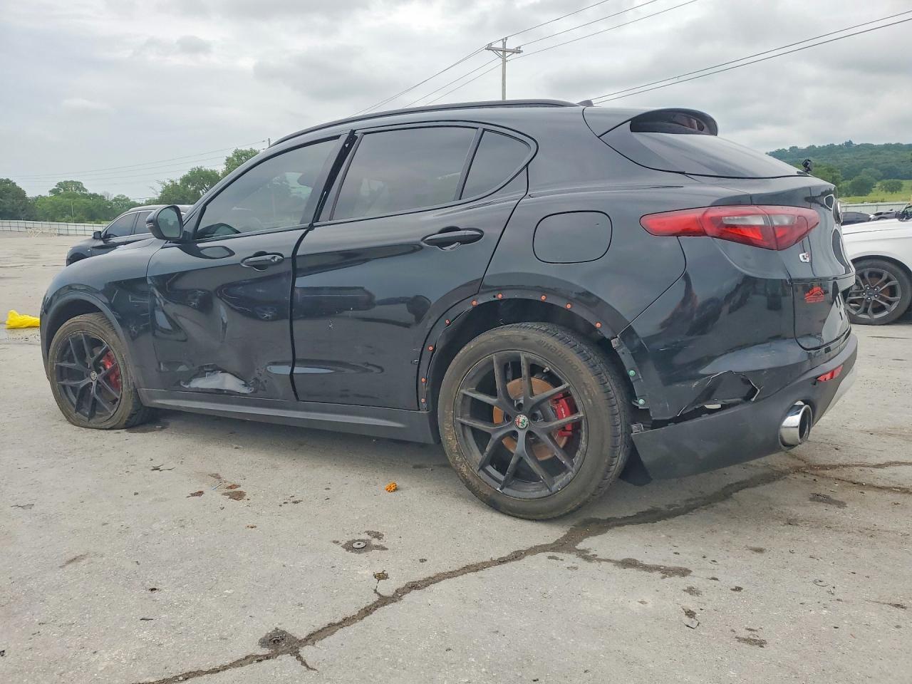 2018 Alfa Romeo Stelvio Sport - Фото 2