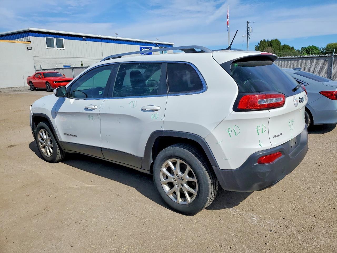 2015 Jeep Cherokee Latitude - Image 2